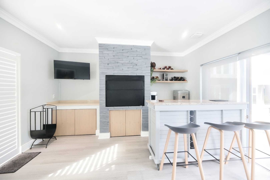 4 Bedroom Property for Sale in Hemel en Aarde Estate Western Cape